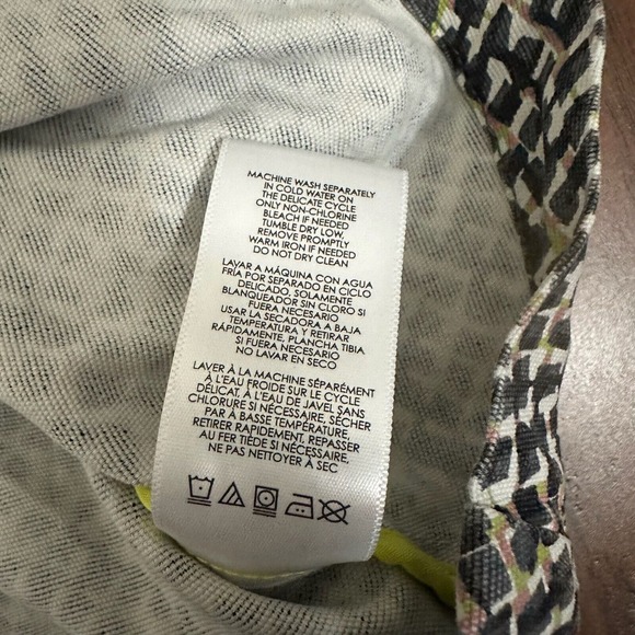 CAbi #5099 Full Zip Cliffside Moto Style Jacket Multicolor Abstract Print - Picture 11 of 12